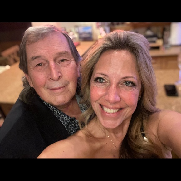 Meet your Posher, Mike n lori - Picture 1 of 3